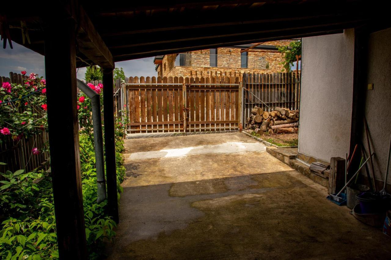 Villa Beni - 4 Bedroom Private House By Flаt Manаger لوزينيتس المظهر الخارجي الصورة