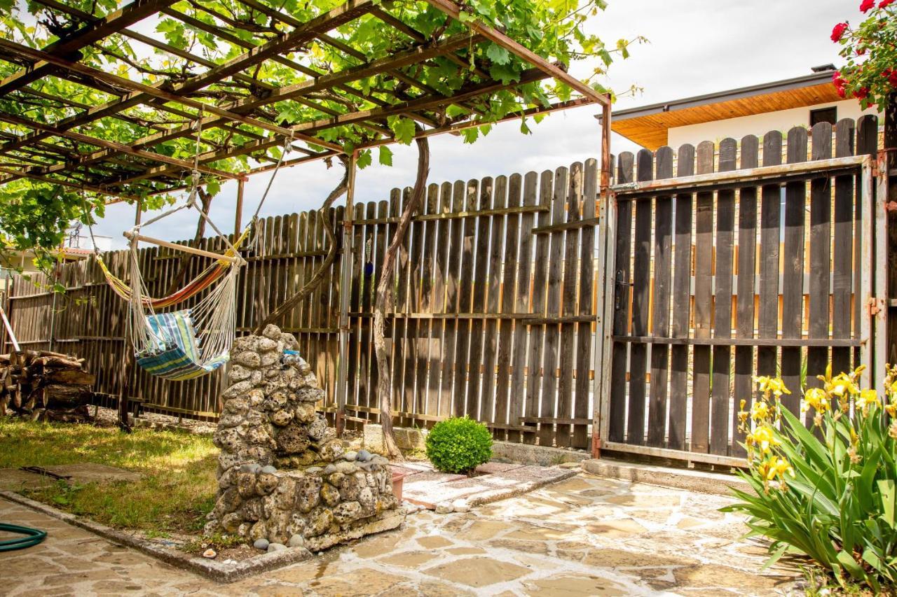 Villa Beni - 4 Bedroom Private House By Flаt Manаger لوزينيتس المظهر الخارجي الصورة