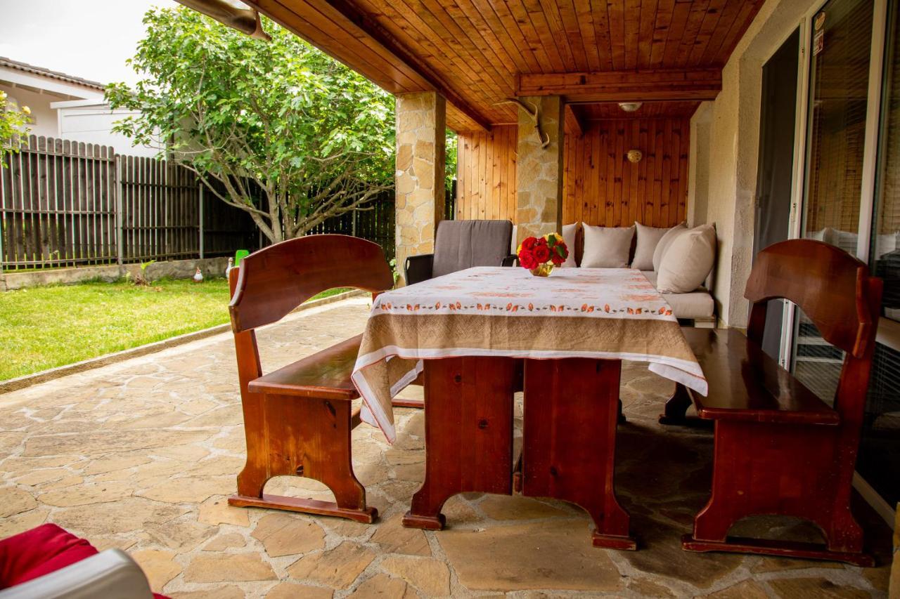 Villa Beni - 4 Bedroom Private House By Flаt Manаger لوزينيتس المظهر الخارجي الصورة